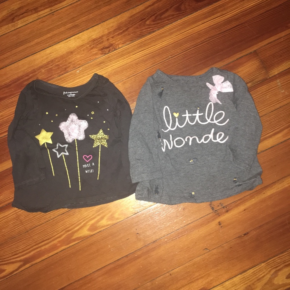 Pair of first impressions tops size 3-6 mths